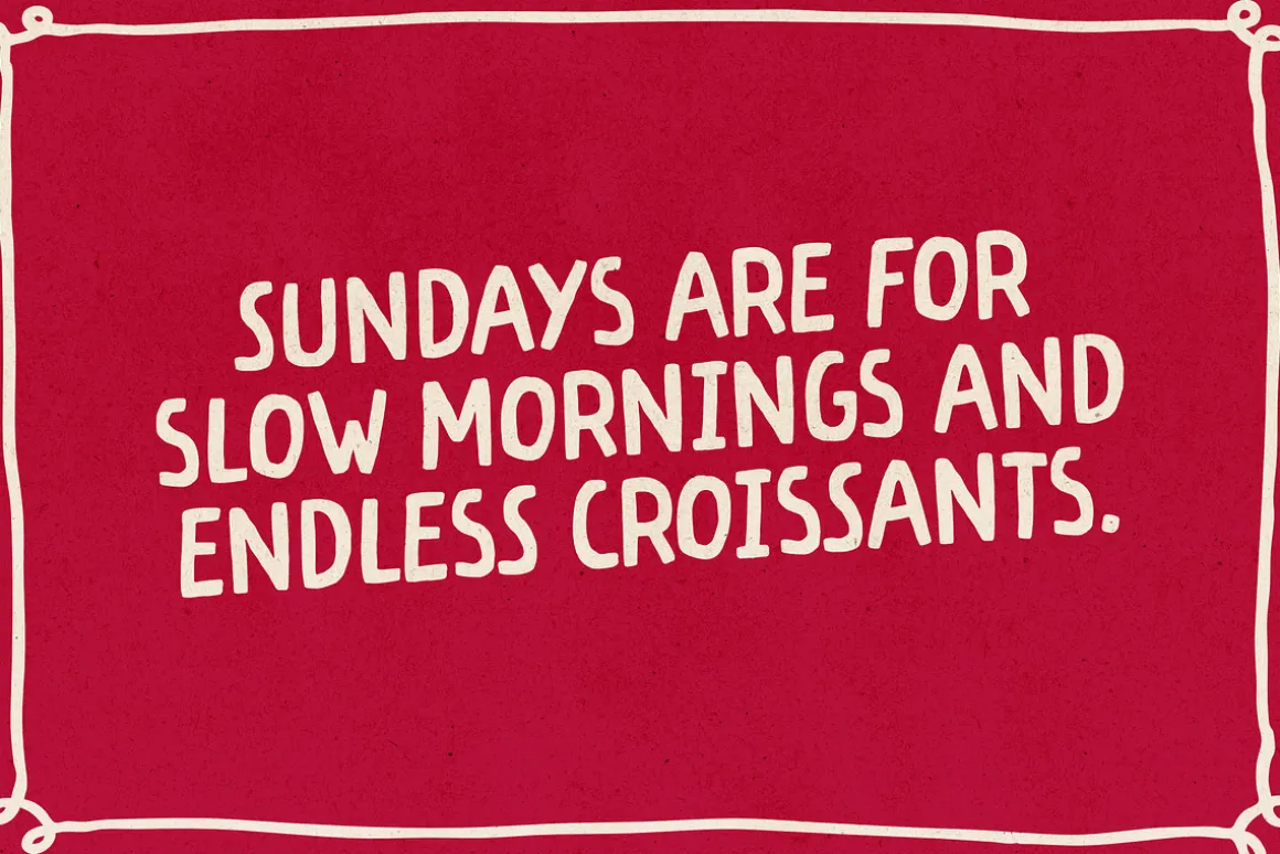 ALMOND CROISSANT | Font Family