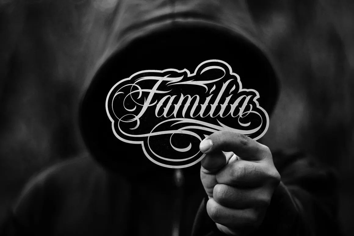 Bandito Script Font