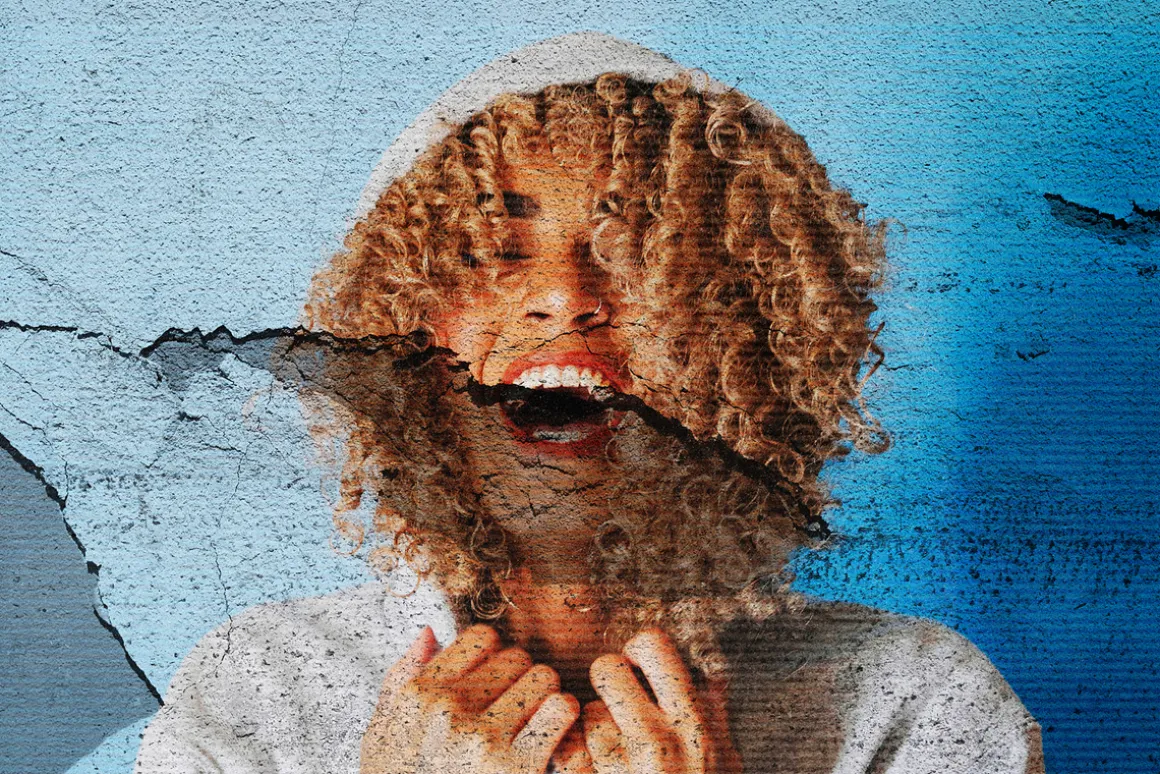 Broken Wall Art Photo Effect
