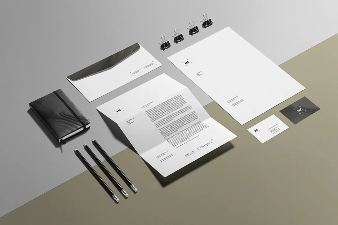 Business Stationery / Mock-Up
