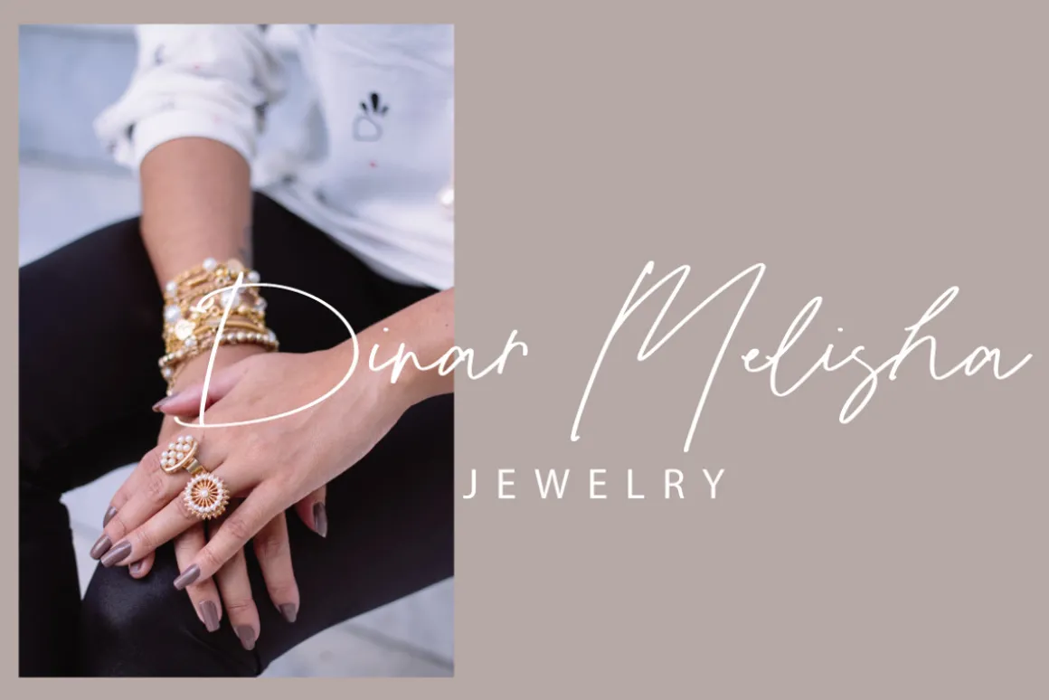 Flower Blooms - Casual Signature