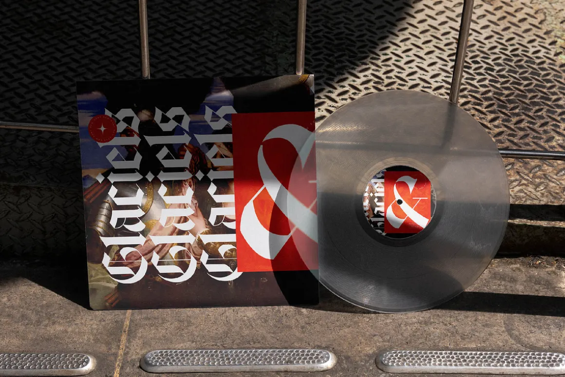 Glaciels Modern Blackletter Font