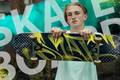 More | Graffiti Spray Paint SVG Font