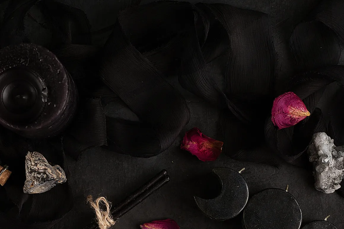 NOCTURNA Hidden Secrets Collection