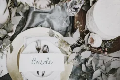 Quaint Garden Floral Font +EXTRAS