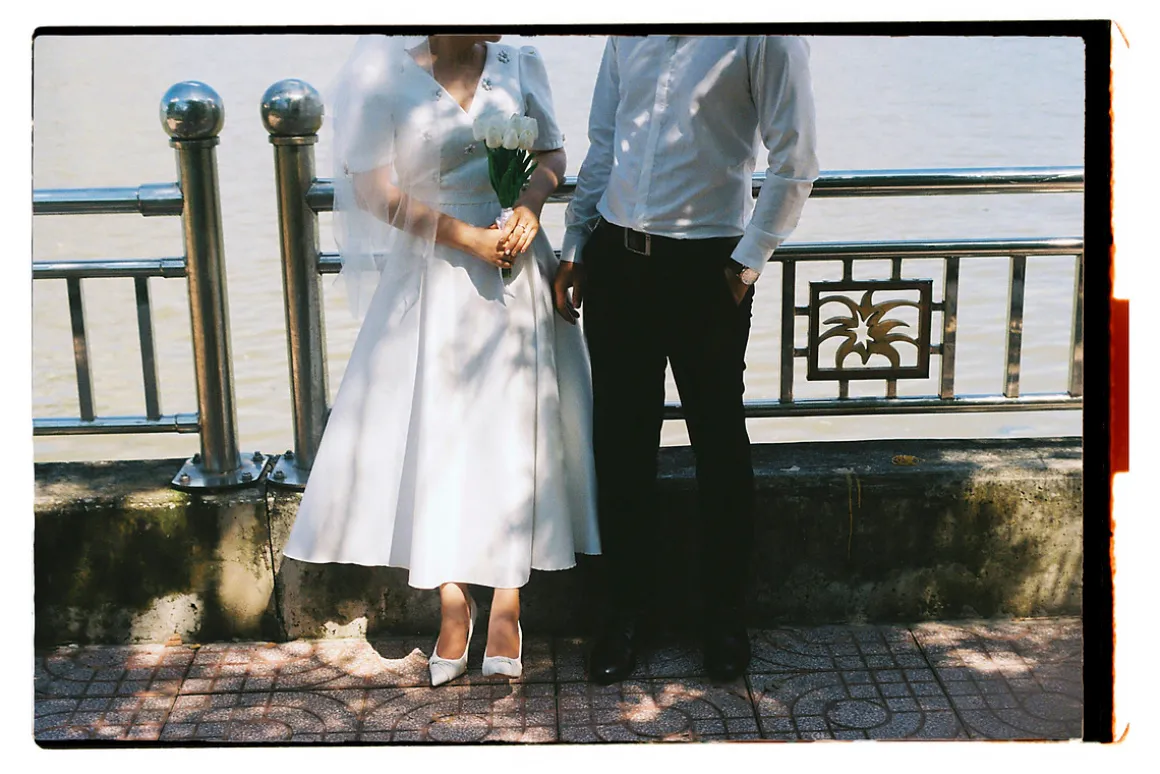 REALISTIC ANALOG FILM FRAME