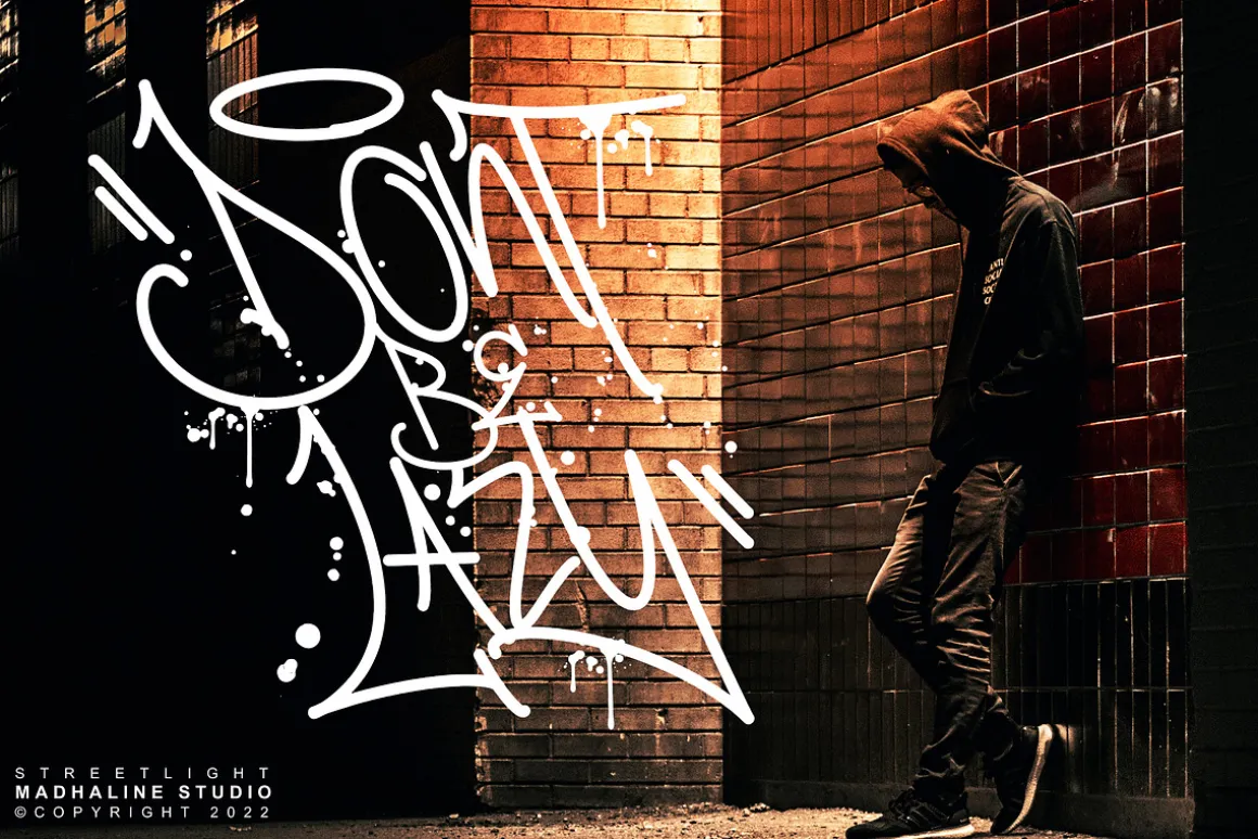 Streetlight | Graffiti Font